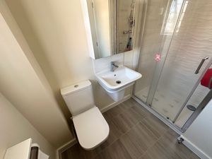 En Suite- click for photo gallery